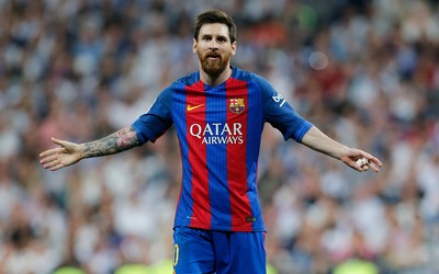 诺亚体育精华-乌克兰队这球防守失误送礼