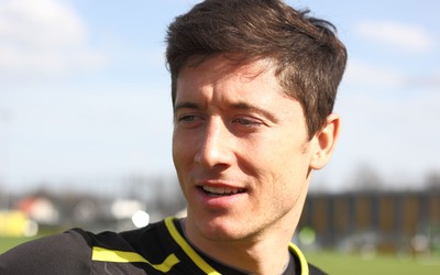 诺亚体育焦点-从街头足球到豪门主力